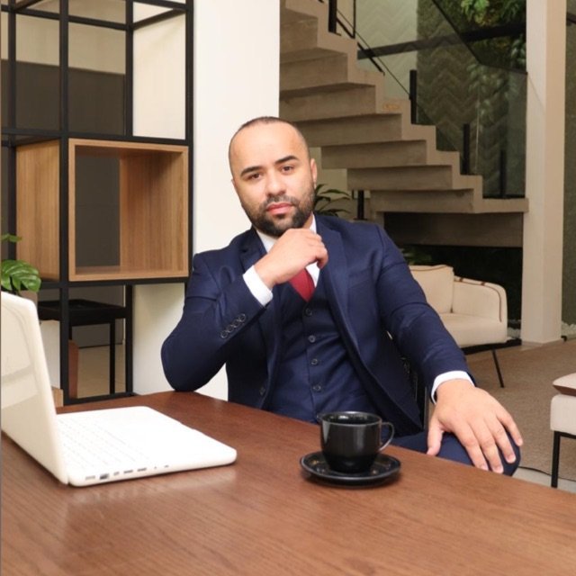 Dr. Lucas da Silva Matos